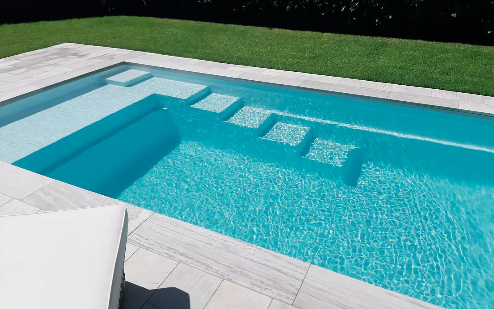 Leisure Pools Elite rectangular fiberglass swimming pool