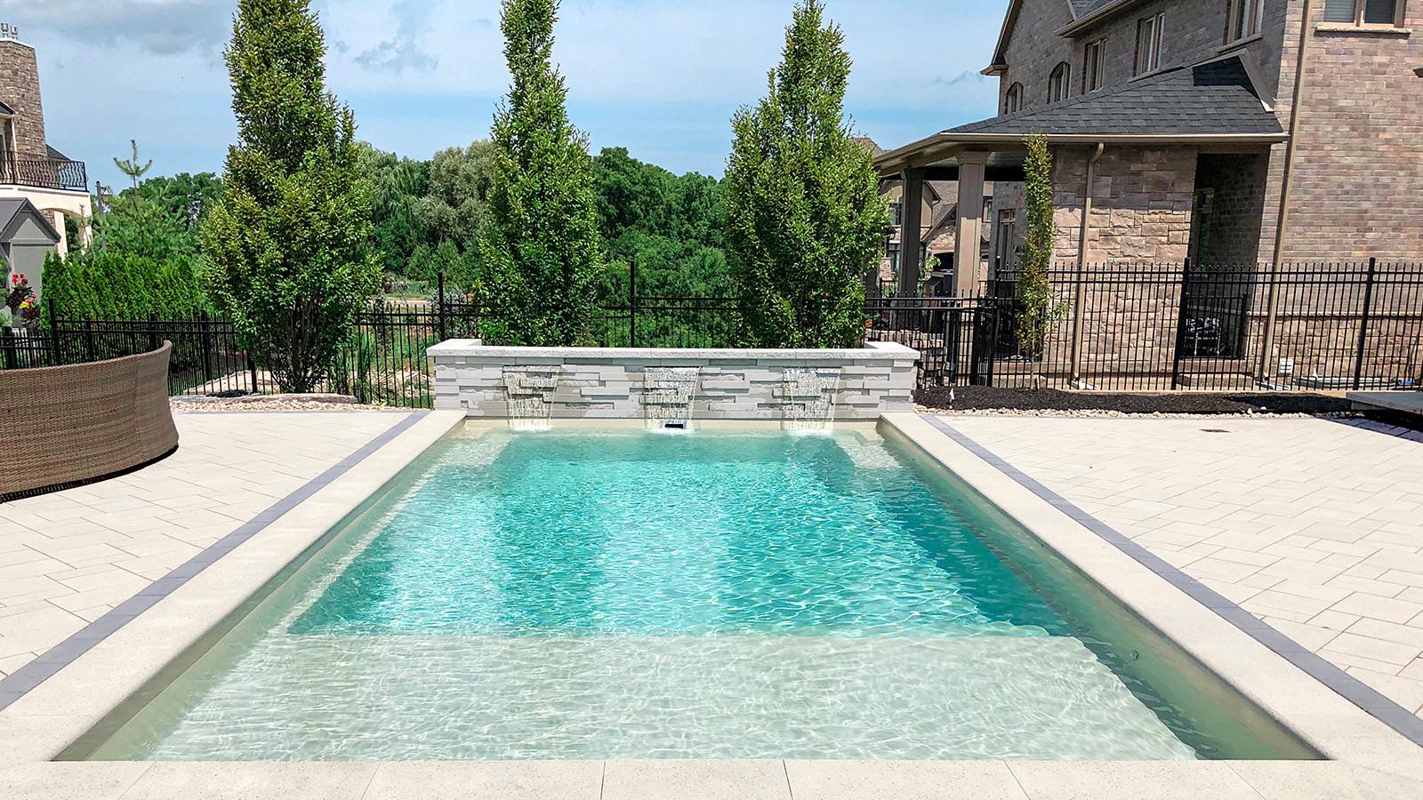DiamondSand_Hero_2022 Diamond Sand swimming pool color