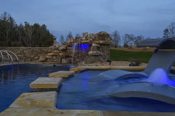 swimming pool bubbler with lighting