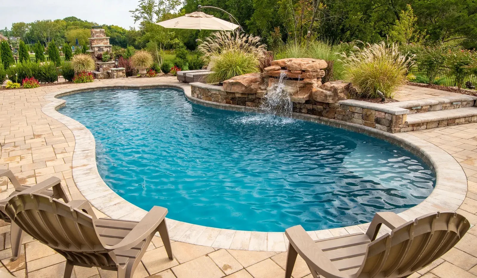 Top Design Trends in 2023 for Fiberglass Pools and Spas