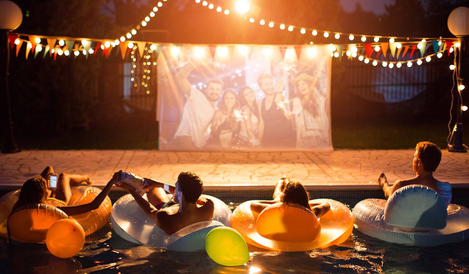 Hosting a Backyard Fiberglass Pool Movie Night