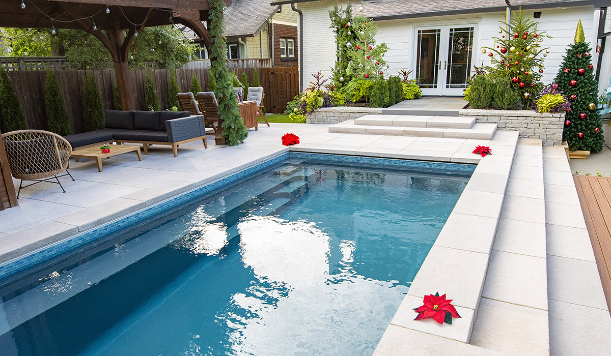 Decorating Your Fiberglass Pool for the Holidays: Holiday Poolside Panache