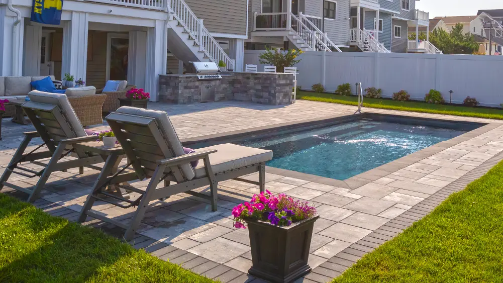 Why you should Choose a Fiberglass Pool for Your Relaxation Haven