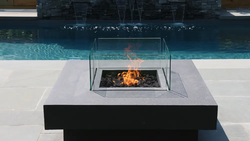 Best Pool Fire Features for 2024 and Beyond