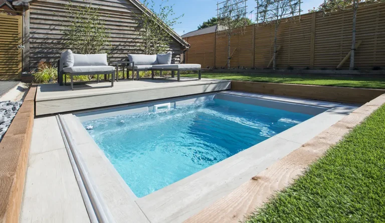 The Fiji Plunge pool from Leisure Pools
