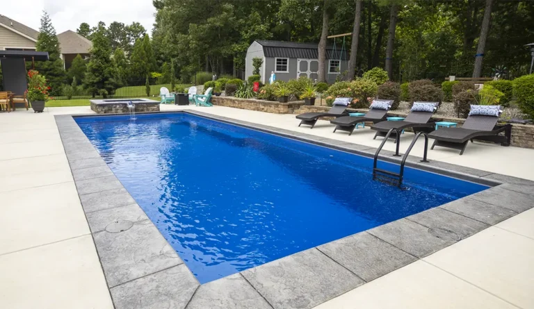 Leisure Pools 40' Infinity model in Sapphire Blue beauty shot.