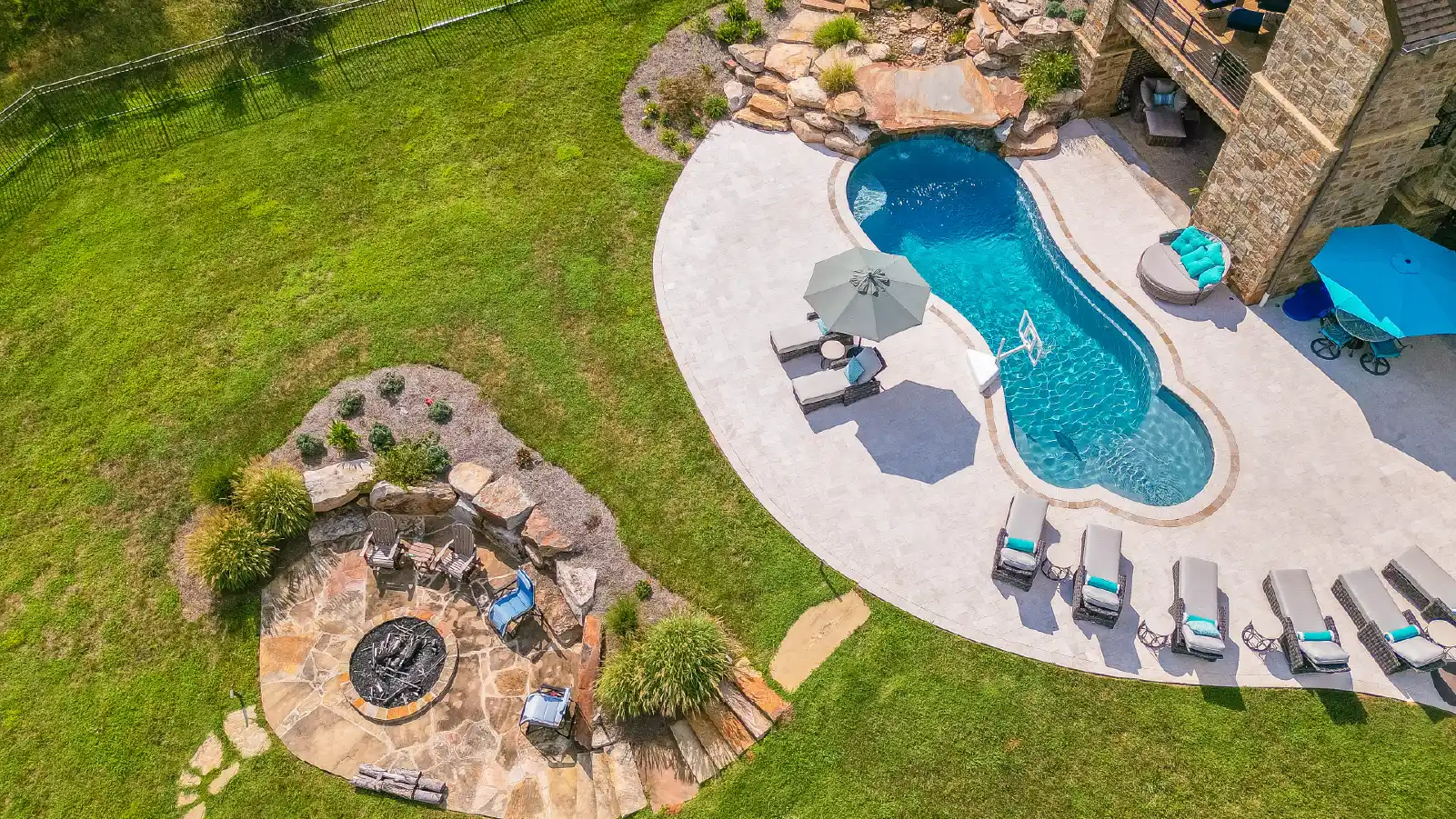 Matching a pool to your Lifestyle: How to Choose a Backyard Pool That Complements You