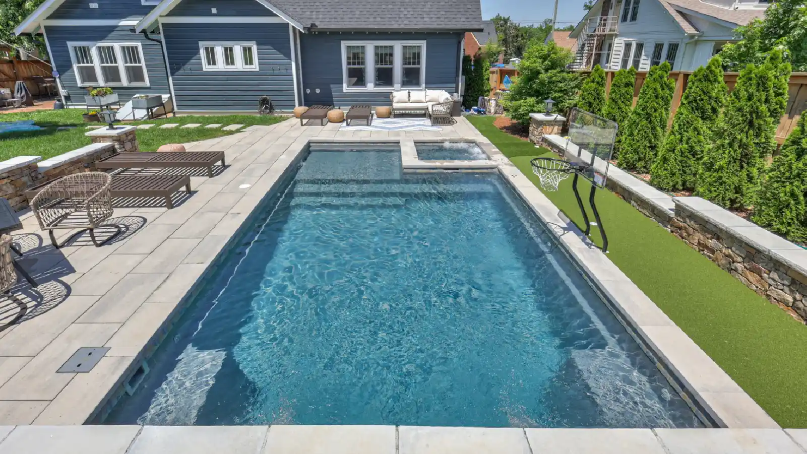 052125-AprilPOTM-1Hero April 2025 Pool of the Month: Kevin Sparks Signature Pools Creates Urban Oasis in Nashville