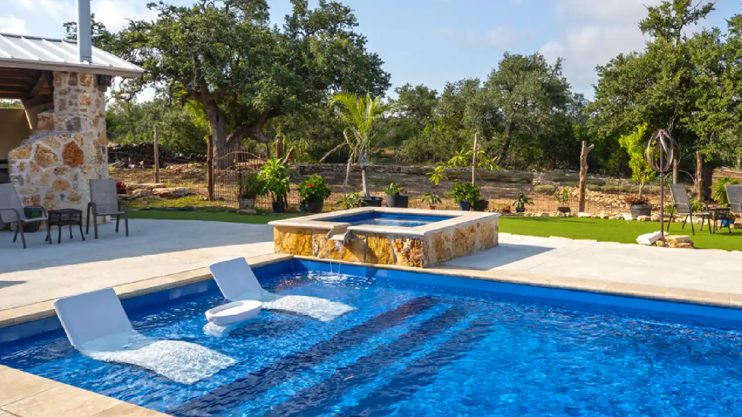 Factors Influencing Fiberglass Pool Cost in Texas