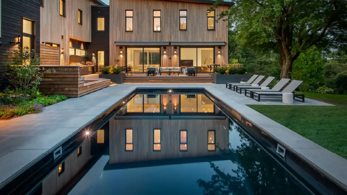 The Infinity 40 in Ebony Blue: a striking complement to a one-of-a-kind home