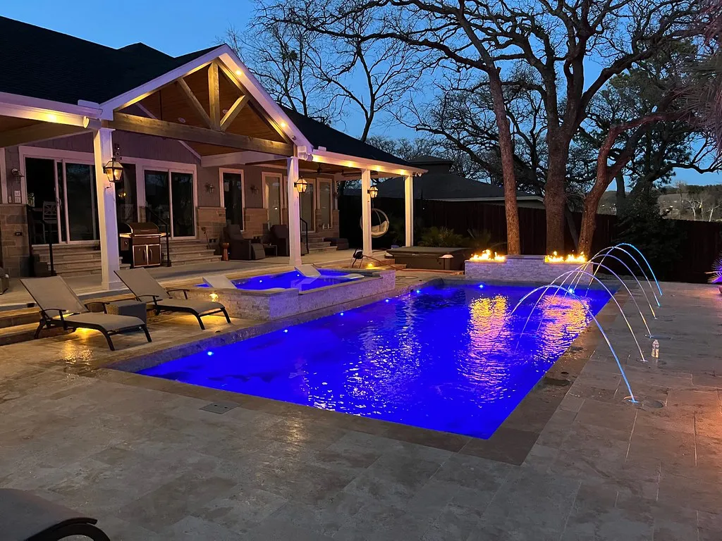 Leisure-Austin-Fiberglass-Pool-Builder-Texas-Supreme