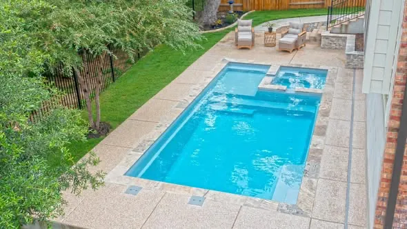 Leisure-Austin-Texas-Limitless26-Silver-Grey-Fiberglass-Pool-Photo-Gallery-3
