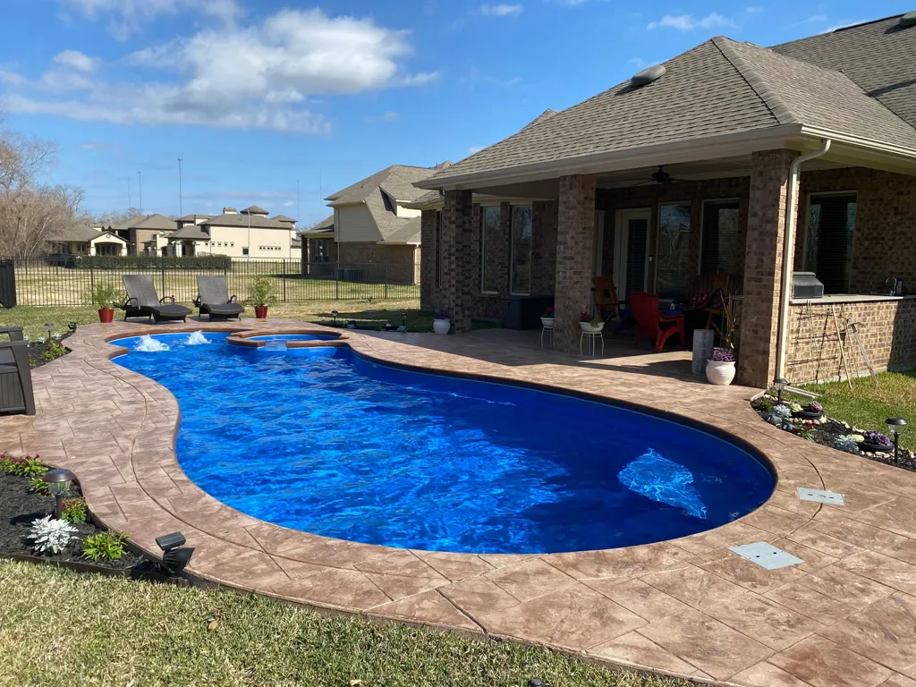 Leisure-DFW-Texas-Allure40-Sapphire-Fiberglass-Photo-Gallery-2