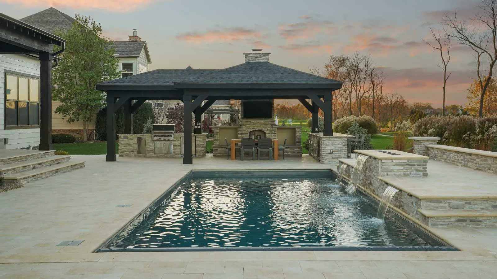 Leisure Pools of Columbus, Ohio - Premier Fiberglass Pools