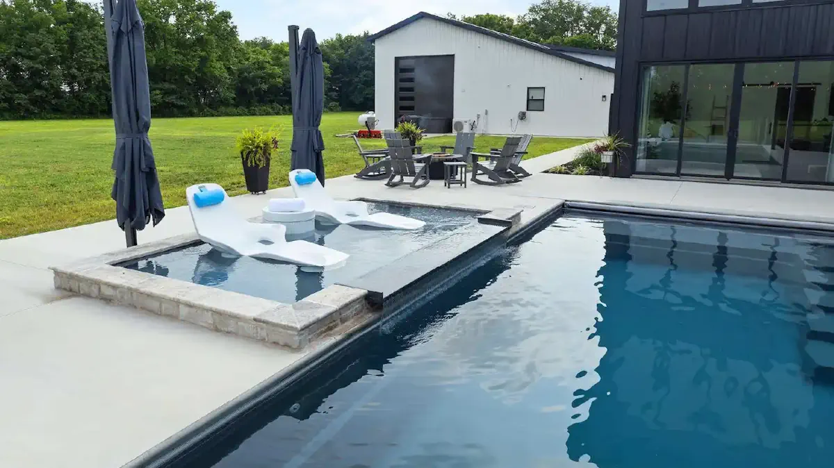 Award-winning backyard pool installation in Missouri
