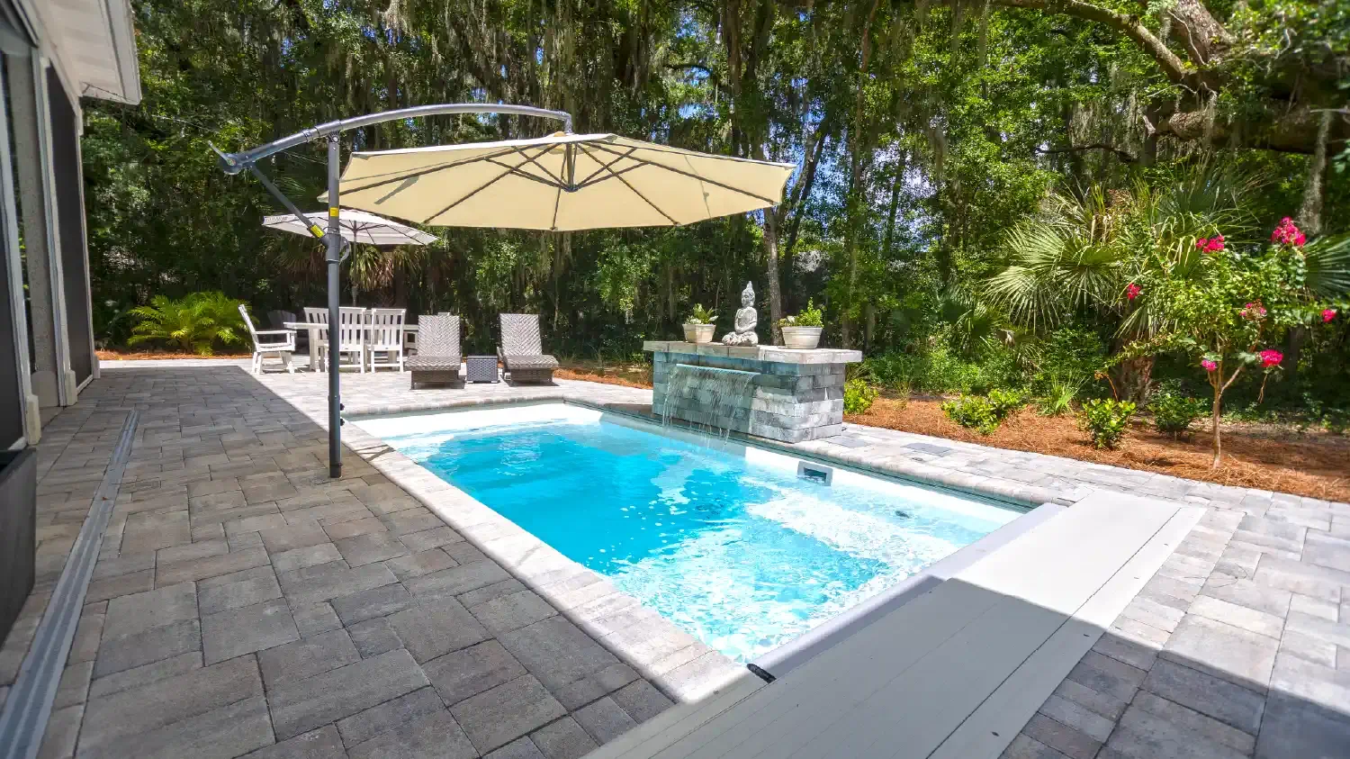 SmallBackyardPools-3LivingWithAPool living with a pool in a small backyard