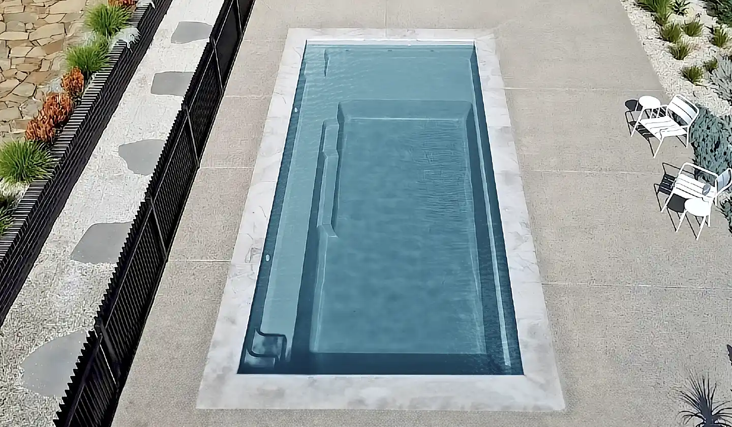 Color preview of The Elite™ in Silver Grey, showing a spacious swim channel with a splash shelf at the far end.