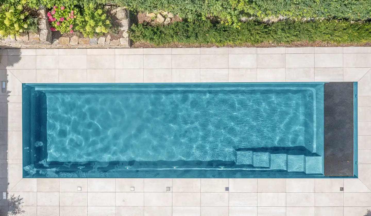 The Linear with Cover pool in Aquamarine