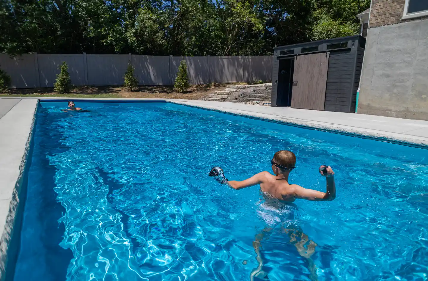 leisure-pools-large-pools1-lifestyle-family Composite Armour Fiber Closeup